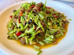 小炒黄牛肉-小厨师·二十年沈家门小海鲜(百井坊巷店)