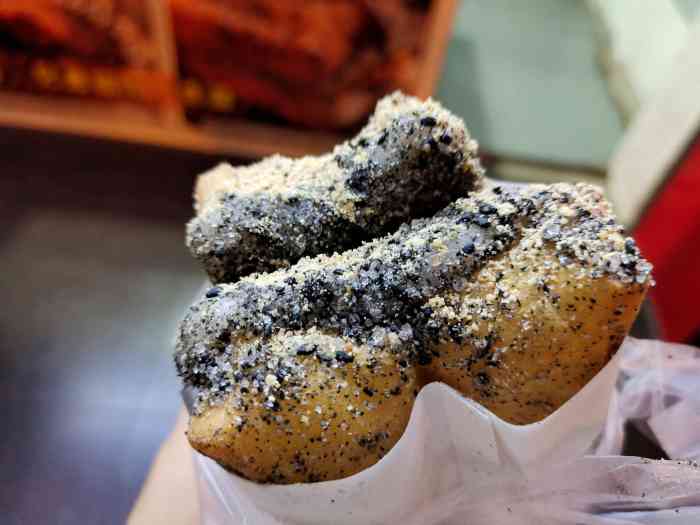 相遇油条包麻糍-"麻糍软软糯糯,油条甜甜咸咸,就风头过了觉.