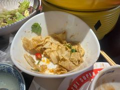 -多嘴超级肉蟹煲(杉杉国潮主题店)