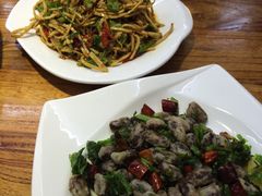 -滇香肴·云南菜蒸汽石锅鱼(云南北路店)