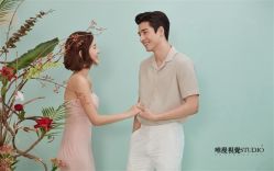 俏皮可爱-巴黎婚纱摄影工作室