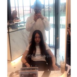 -HAIR CORNER