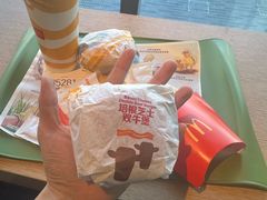 -麦当劳(展览路店)