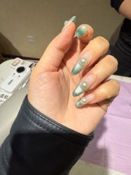 -甲·铺轻奢美甲美睫