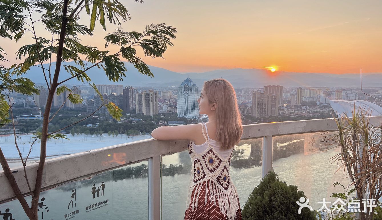 西双版纳 | 可以看到落日的高空餐厅🌄 