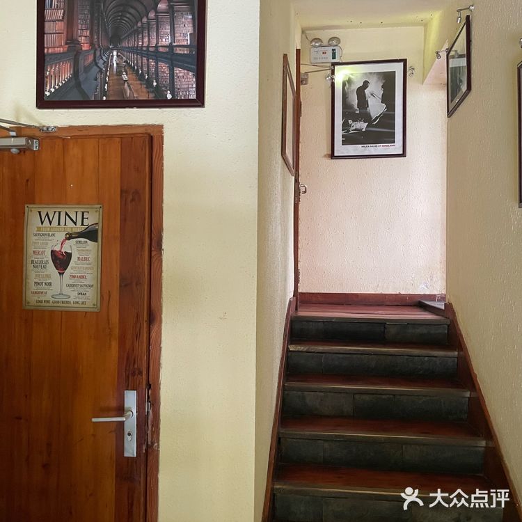 说说我在童话森林餐吧吃饭顺便看展的体验