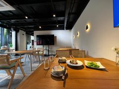 -臻鲜燕海鲜融合餐厅(金陵style店)