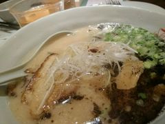 -Lia Cafe Bar Restaurant松山咖啡屋