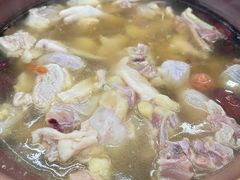 -广味炭炉鸡煲(宝业路分店)