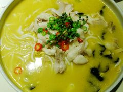 葱椒野生江团-人人居(四府街店)