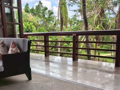 -亚龙湾喜来登·美景台大堂吧