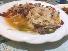 -沙枣树辣子鸡•新疆家常菜(喀什西路店)