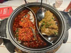 -阿瓦山寨·湘菜现炒·剁椒鱼头王(咸阳总店)