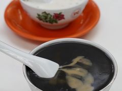 黑芝麻糊-翠苑甜品专家(北角道店)