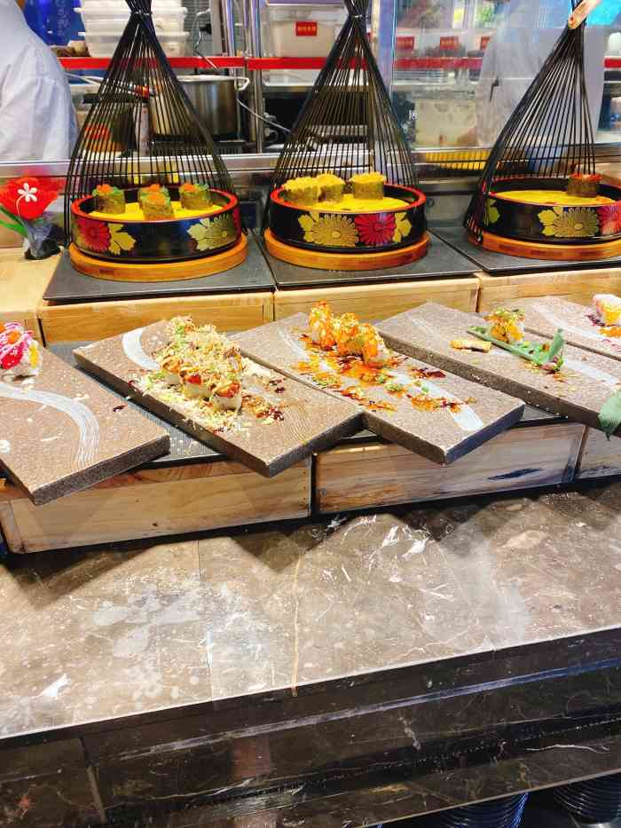 吉布鲁牛排海鲜自助(时代天街店)-"龙湖里面这个价位的几家自助餐估计
