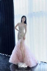 点击看大图 -Renee芮亦婚纱