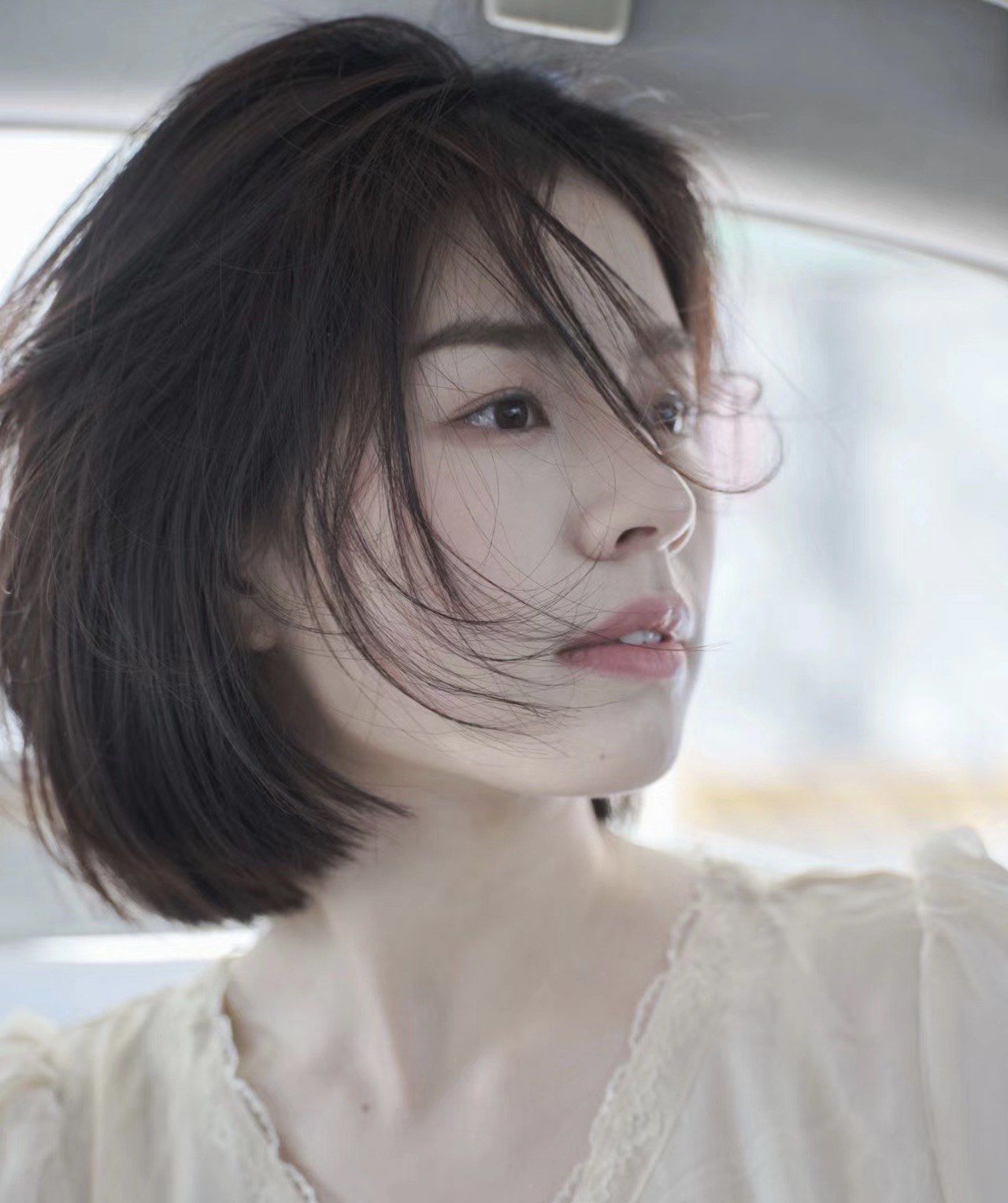 业剪完立显精致
感,甜酷女孩必备型
换上日系短发金,可以让你的