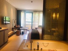 -西双版纳融创皇冠假日度假酒店