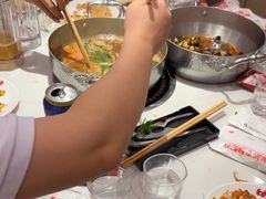 -七欣天香辣蟹火锅(闵行浦江欢乐颂店)