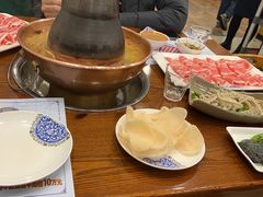 -楼外楼大刀肉传统火锅居(博学路店)