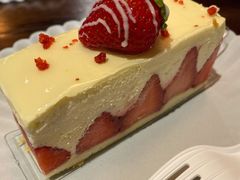 草莓法式奶油蛋糕-黑草莓(重庆路店)