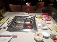 -海底捞火锅鲜切牛肉主题店(长寿路店)