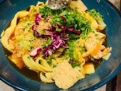 -耶里夏丽·丝路国际新疆菜·清真食品(徐汇南丹东路臻选店)