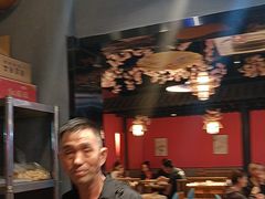 -老街烧烤大排档·地道湖北菜·龙虾馆(汉口火车站店)