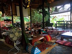 -乌托邦酒吧和餐厅