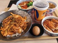 -吉野家(秀谷店)