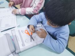 -瑞思少儿中心·少儿英语素养启蒙(勒泰直营校区)