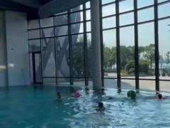 -上海滴水湖皇冠假日酒店