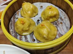 蟹粉小笼包-蝴蝶里·粤菜·点心(龙湖杭州金沙天街店)