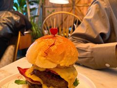生菜牛肉培根汉堡-the rug 飞毯 (朝阳公园店)