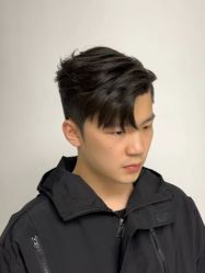 -一家只做男发烫染的店