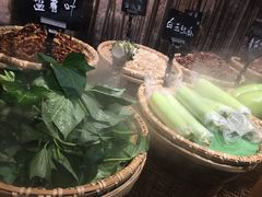 -洞庭土菜小炒馆(易发广场店)