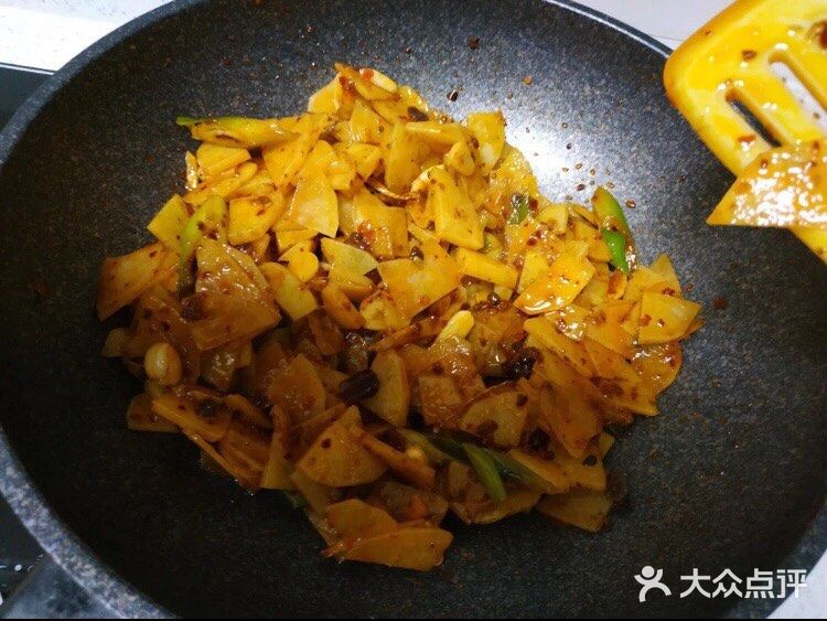 干锅土豆片～超级下饭超级好吃