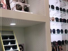 -明月眼镜(三坝店)