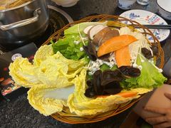 毛肚锅-老何太太鹤岗小串·团建聚餐(龙华店)