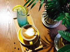 -新华里咖啡书吧(新华书店小寨店)