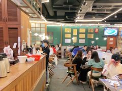 大堂-胡须佬鸡煲四季火锅店(石厦西村直营店)