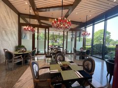 -上海虹桥西郊假日酒店