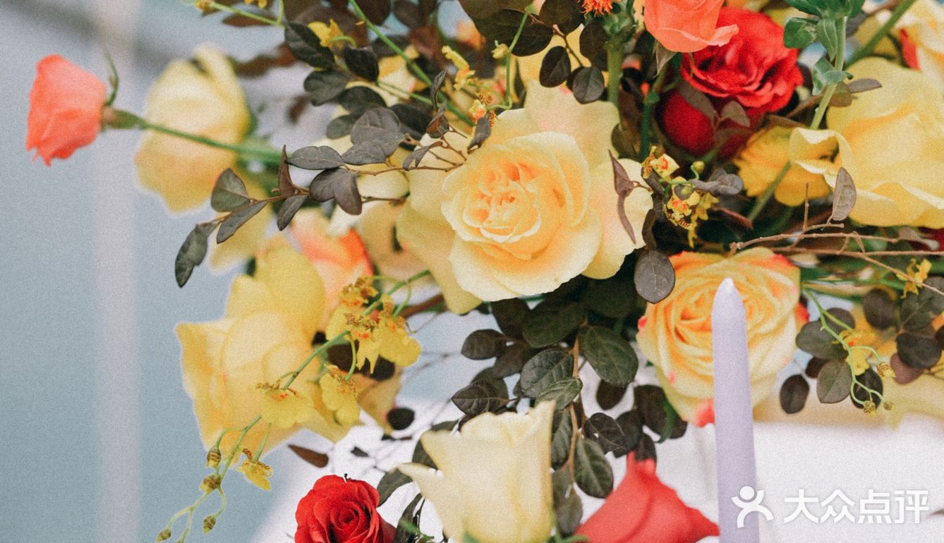 年前参加朋友的婚礼被这种温馨小浪漫的布置吸引住了冬日