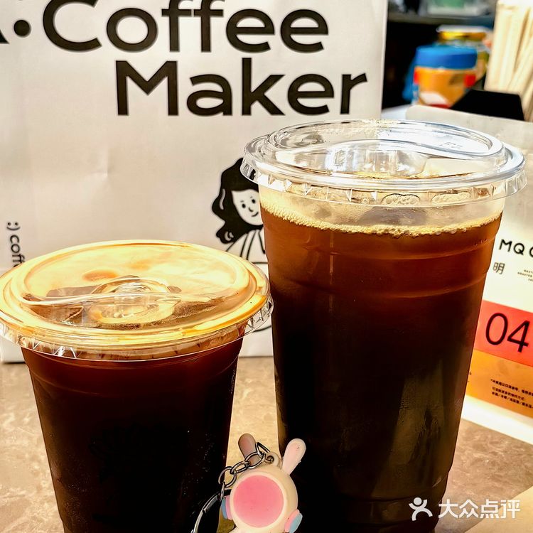 小店新开在上亿广场对面的街边，确实有点偏
