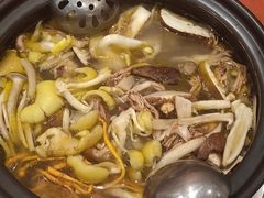 -菌之家·专业纯野生菌火锅·特色炒菌