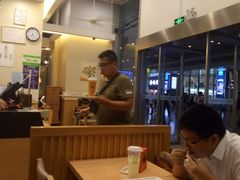 -德克士(虹桥火车站店)