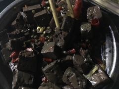 -梁老三麻辣鸡头总店