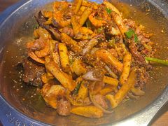 -嘎嘎鸭下巴·爆辣干锅(明教寺店)