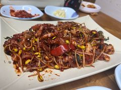 -亲昵春川鸡排(韩国美食街店)