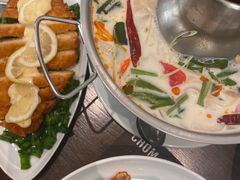 -Chom Cafe and Restaurant